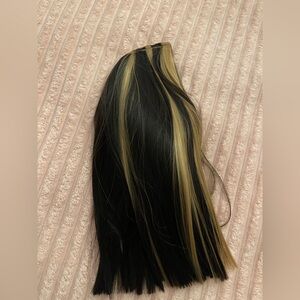 SHEIN black and blonde synthetic short wig